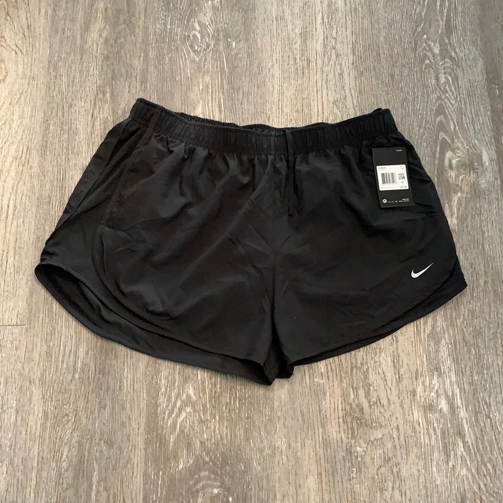 New Nike shorts size XXL for women’s color black